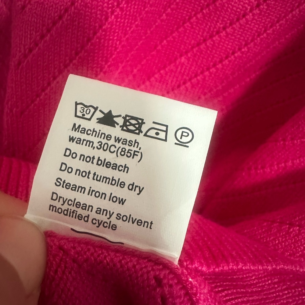 Chic Fuchsia V-Neck Women's Blouse - Picture 12 of 15